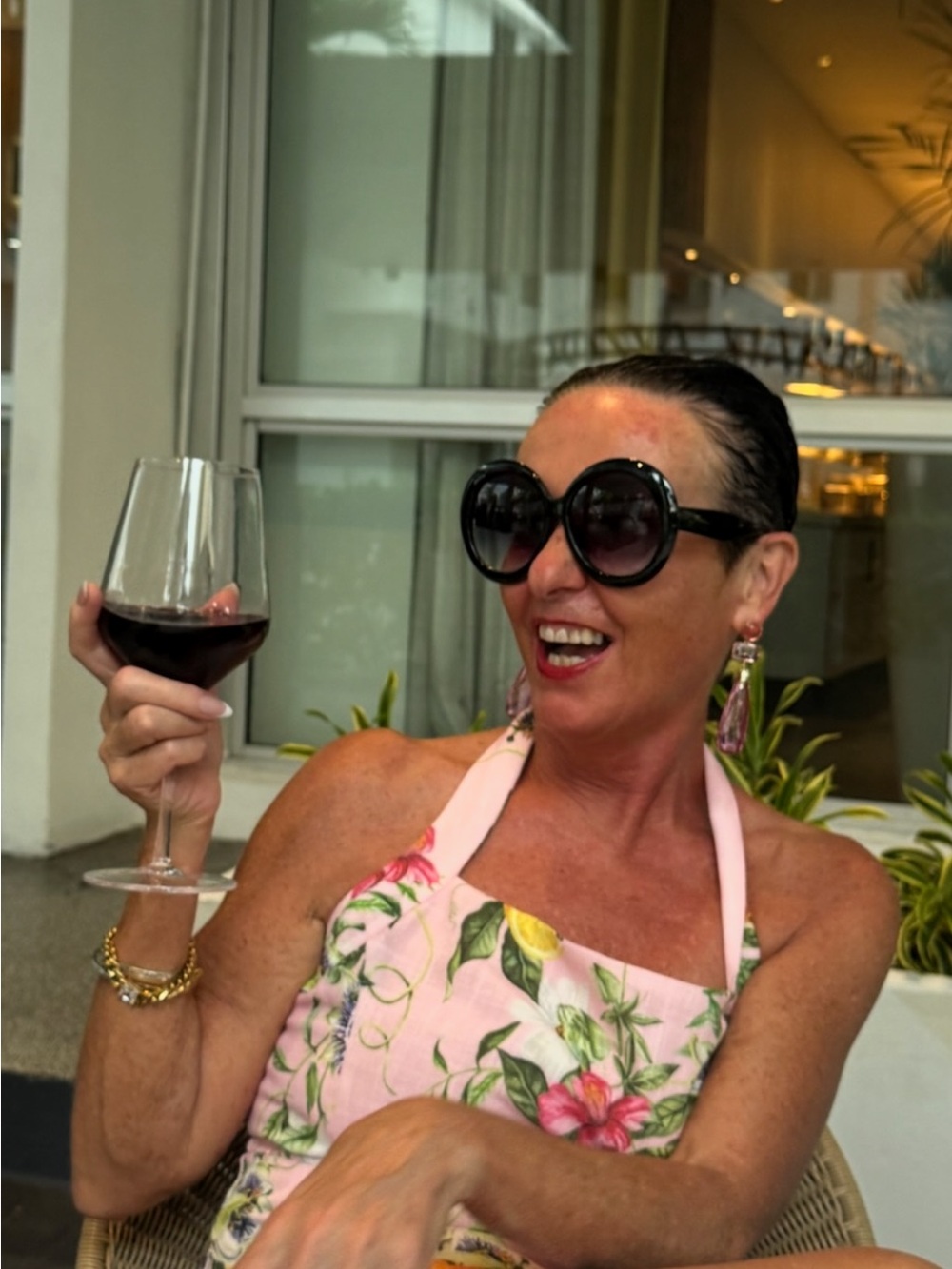 Large oversized sunglasses - black 400uv protection lenses